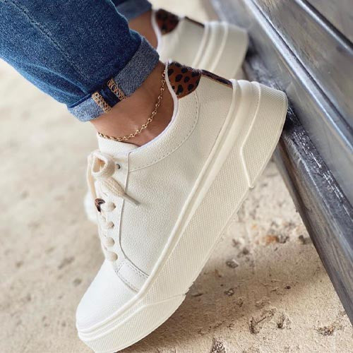 Lightweight Fashion Sneaker