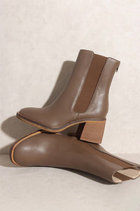 Olivia Kickup Booties